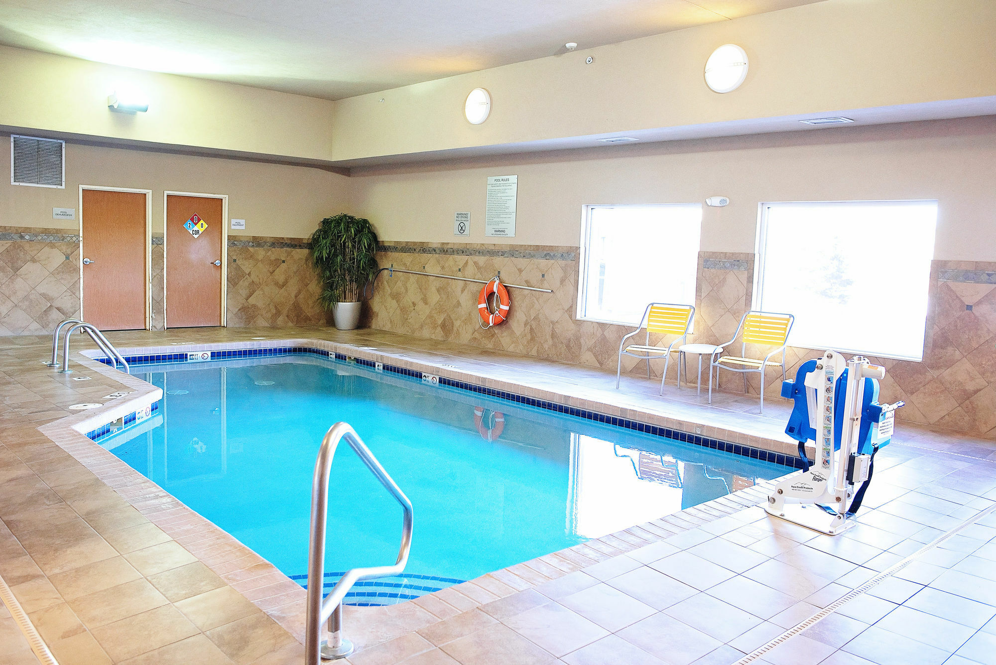 Comfort & - Des Moines Hotel